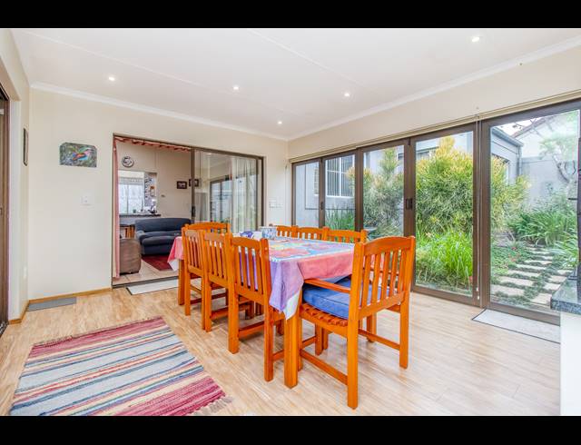 3 BEDROOM FREESTANDING FOR SALE IN KELLAND